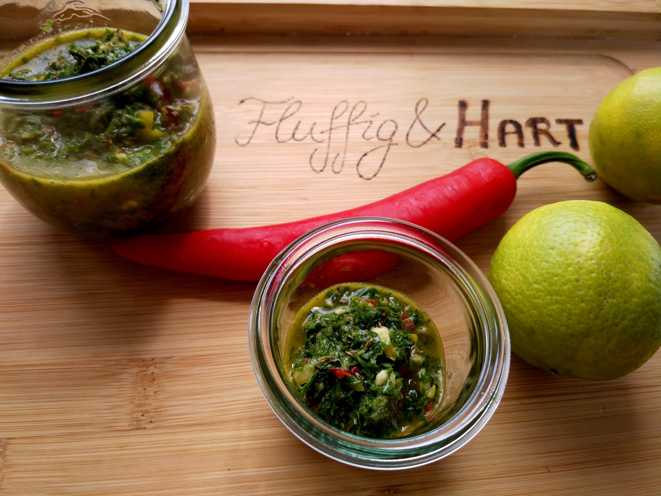 Chimichurri argentinische Grillsauce - fluffig &amp; hart trifft Jenny is ...